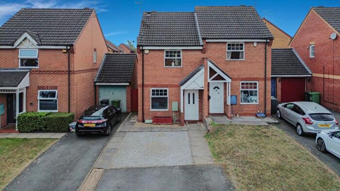 2 Bedroom House For Sale In Ambergate Close, Redditch, B97