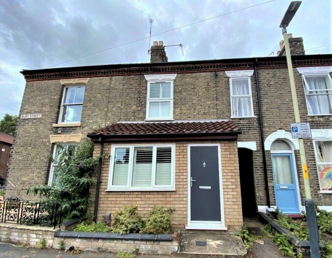 3 Bedroom Terraced House To Rent In Golden Triangle, NR2