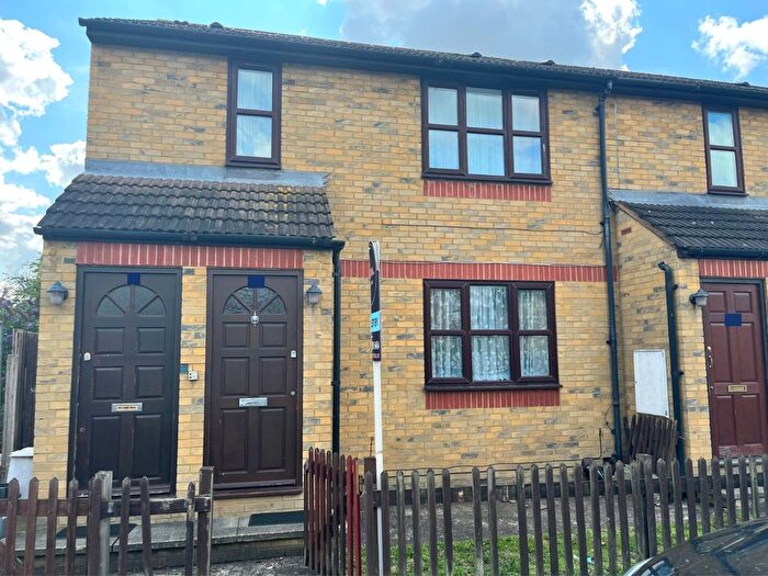 1 Bedroom Maisonette To Rent In Acacia Road, Mitcham, CR4