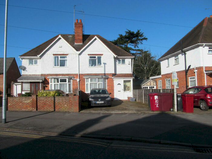 4 Bedroom Semi-Detached House To Rent In Addington Road, Reading, Berkshire, RG1