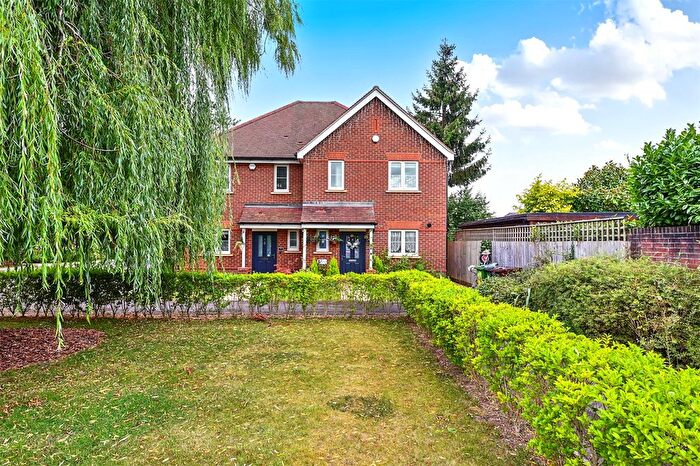 3 Bedroom Semi-Detached House For Sale In The Coppins, Ash, Surrey, GU12