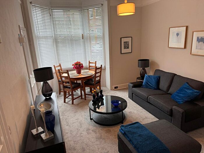 1 Bedroom Flat To Rent In Springvalley Terrace, Edinburgh, EH10