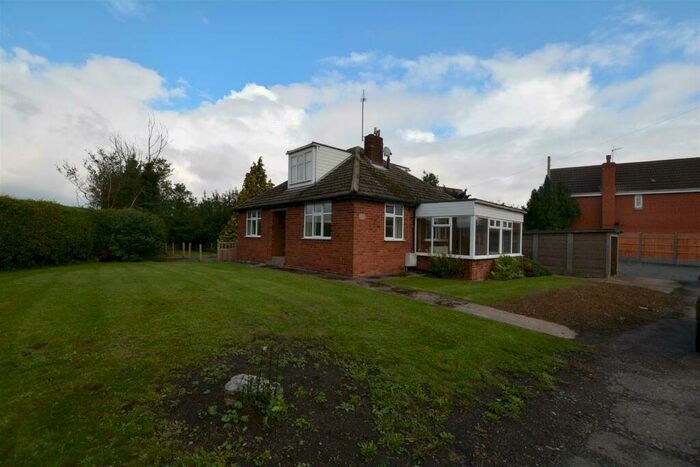 3 Bedroom Detached Bungalow To Rent In Water Lane, Long Bennington, Newark, NG23