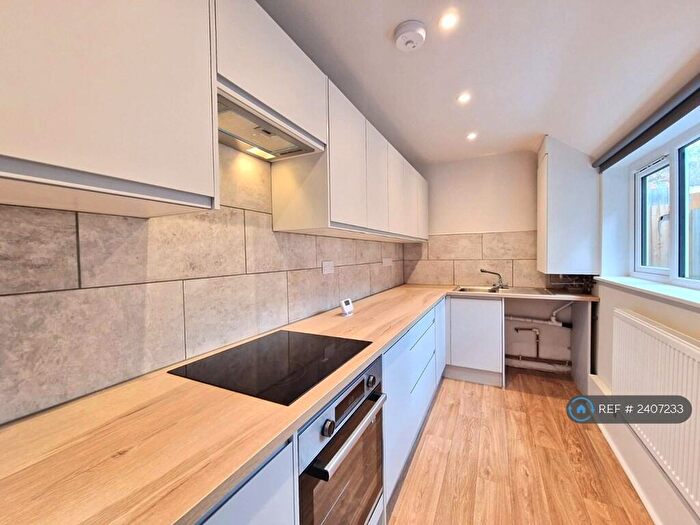 4 Bedroom Terraced House To Rent In Cross Street, Kettlebrook, Tamworth, B77