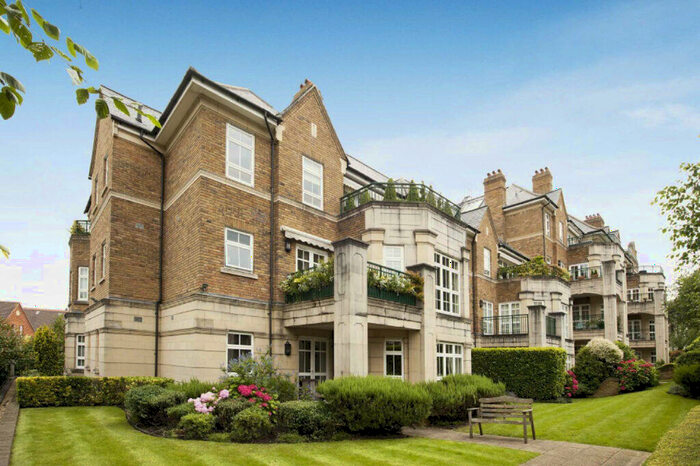 3 Bedroom Apartment To Rent In Mountview Close, Hampstead Garden Suburbs, NW11