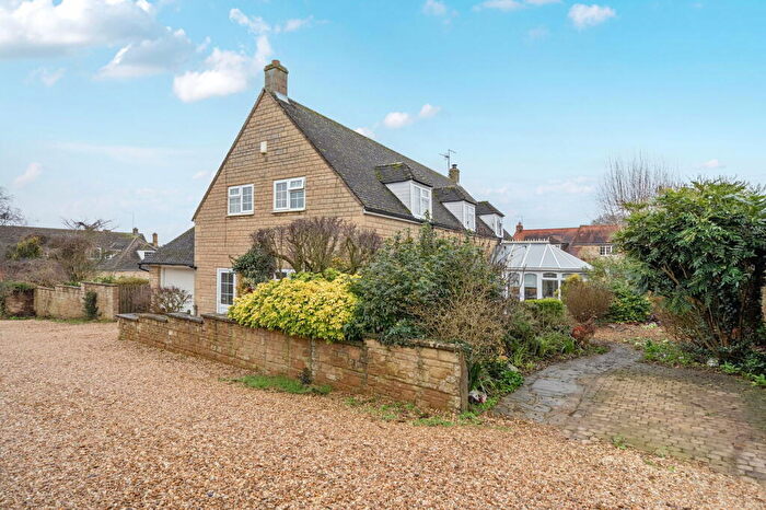 4 Bedroom Detached House For Sale In Wrendyke Close, Morcott, LE15