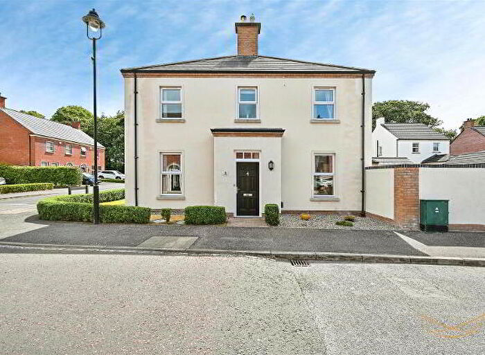 3 Bedroom Semi-Detached House For Sale In Readers Way, Ballyclare, BT39