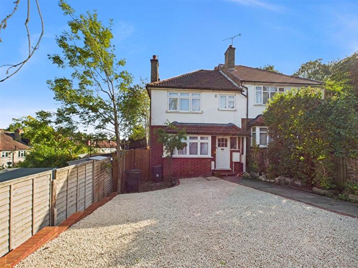 3 Bedroom Semi-detached House For Sale In Chipstead Close, Coulsdon, CR5