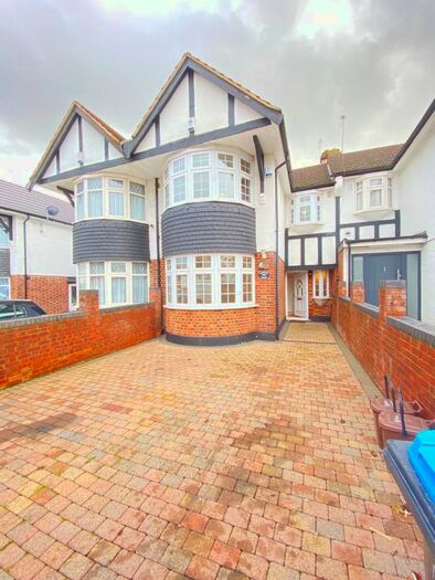 4 Bedroom Terraced House To Rent In Pasteur Gardens, London, N18