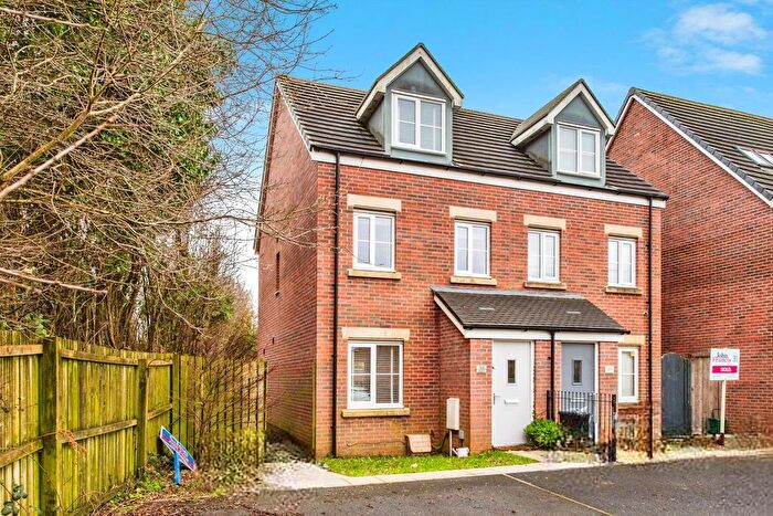 3 Bedroom Semi-Detached House For Sale In Maes Pedr, Carmarthen, Carmarthenshire, SA31