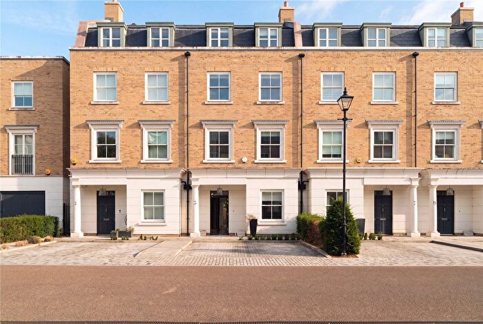 6 Bedroom Terraced House For Sale In Egerton Drive, Isleworth, London, TW7