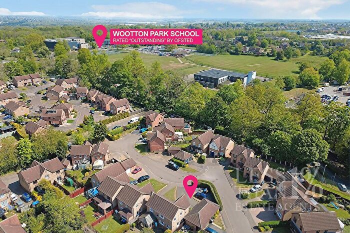 4 Bedroom Detached House For Sale In Hatfield Close -, NN4