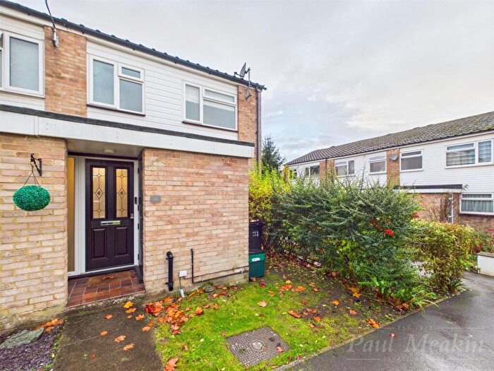 3 Bedroom House For Sale In Court Wood Lane, Croydon, CR0