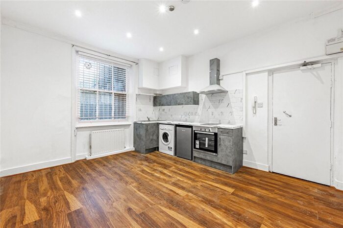 Studio To Rent In West Cromwell Road, London, SW5