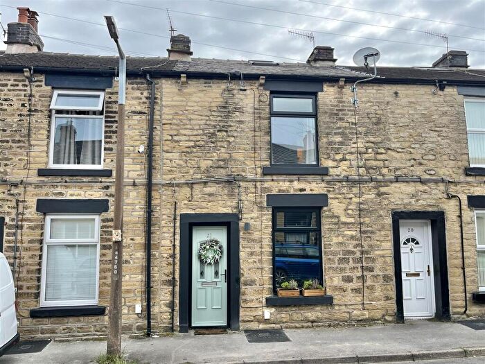 2 Bedroom Terraced House For Sale In Queen Street, Glossop, SK13