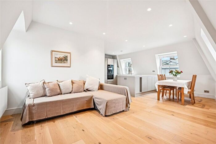 2 Bedroom Apartment For Sale In Northcote Road, SW11
