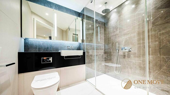 2 Bedroom Apartment To Rent In Harcourt Tower, South Quay Plaza, Canary Wharf, E14
