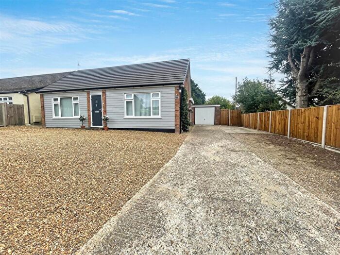 3 Bedroom Detached Bungalow For Sale In Cromer Road, Hevingham, NR10