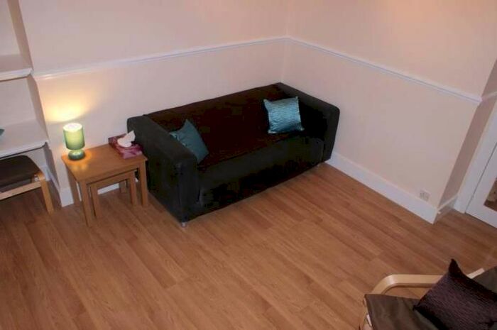1 Bedroom Flat To Rent In Broomhill Road, Aberdeen, AB10