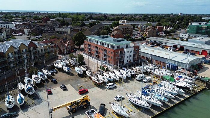 2 Bedroom Flat For Sale In Mumby Road, Gosport, PO12