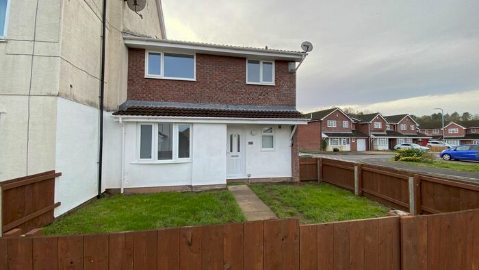 2 Bedroom End Of Terrace House To Rent In Bishop Hannon Drive, Fairwater, Cardiff, CF5