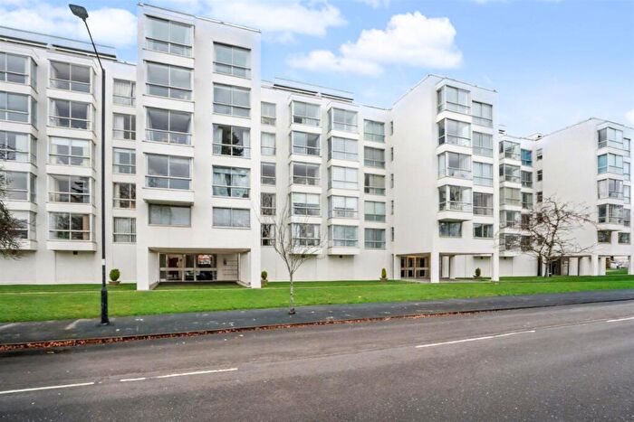 1 Bedroom Flat For Sale In Newbold Terrace, Leamington Spa, CV32