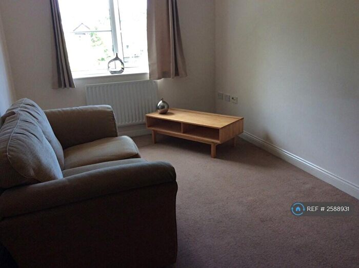 1 Bedroom Flat To Rent In Kenneth Court, Southampton, SO18