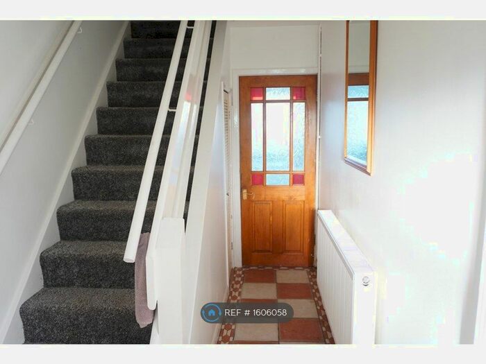 3 Bedroom Semi-Detached House To Rent In Quinton Road West, Quinton, Birmingham, B32