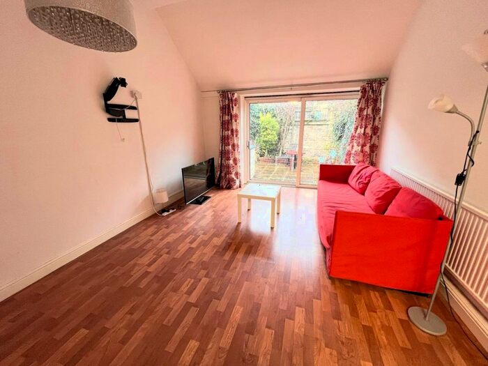 2 Bedroom Semi-Detached House To Rent In Mackenzie Road, London, N7