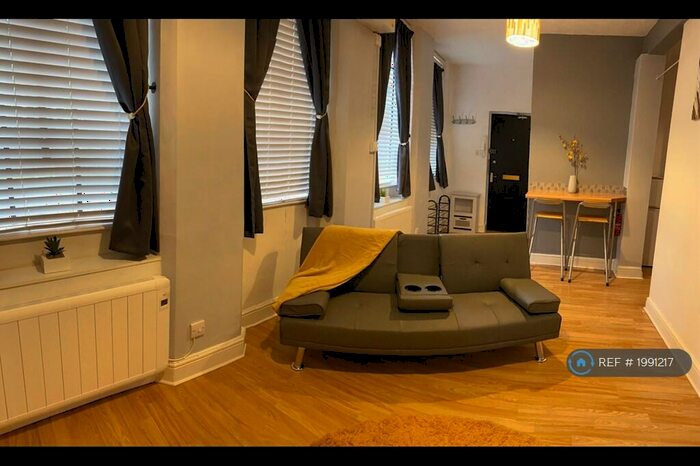 1 Bedroom Flat To Rent In Branson Court, Kettering, NN16