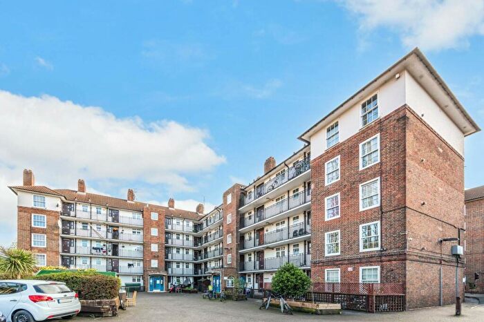 1 Bedroom Flat For Sale In Clayton Street, Oval, London, SE11