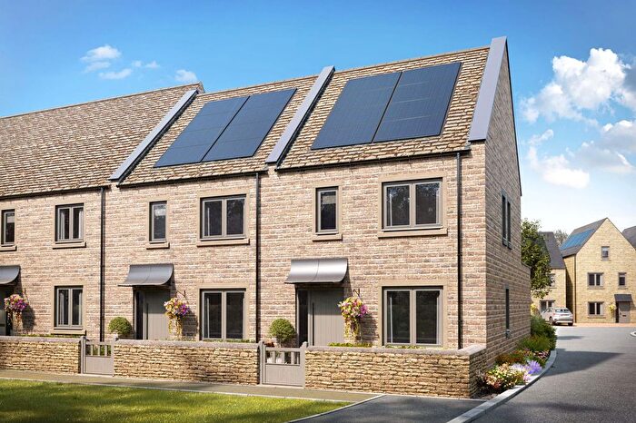 3 Bedroom Semi Detached House For Sale In The Limes, Tetbury, GL8