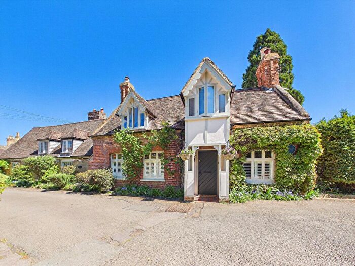 4 Bedroom Detached House For Sale In Peppercorn Lane, Eaton Socon, St. Neots, PE19
