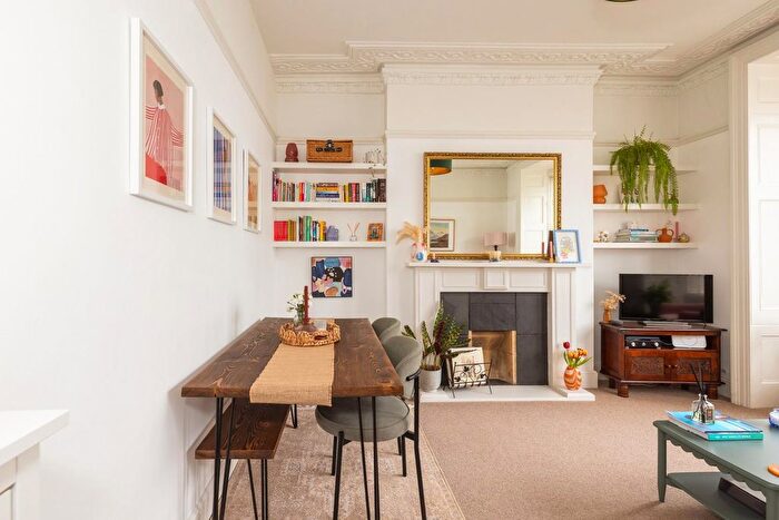 1 Bedroom Flat For Sale In Knowle Road, Totterdown, BS4