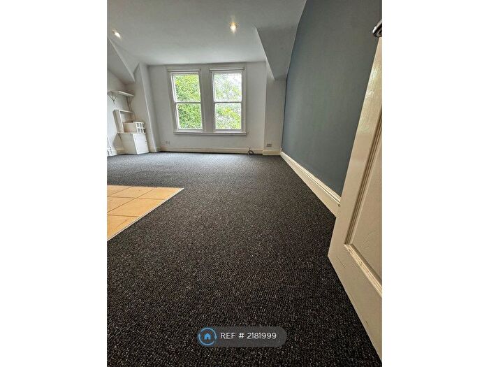 2 Bedroom Flat To Rent In Ivanhoe Road, Aigburth, Liverpool, L17