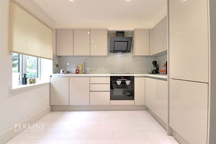 2 Bedroom Flat To Rent In Ruislip Road, Greenford, UB6