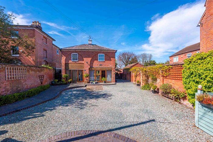 2 Bedroom Detached House For Sale In Evesham Street, Alcester, B49