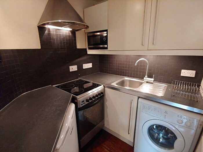 1 Bedroom Flat To Rent In Westfield Road, Ednburgh, EH11
