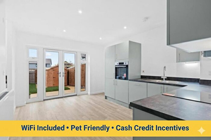 4 Bedroom Terraced House To Rent In Whitehouse, Milton Keynes, MK8