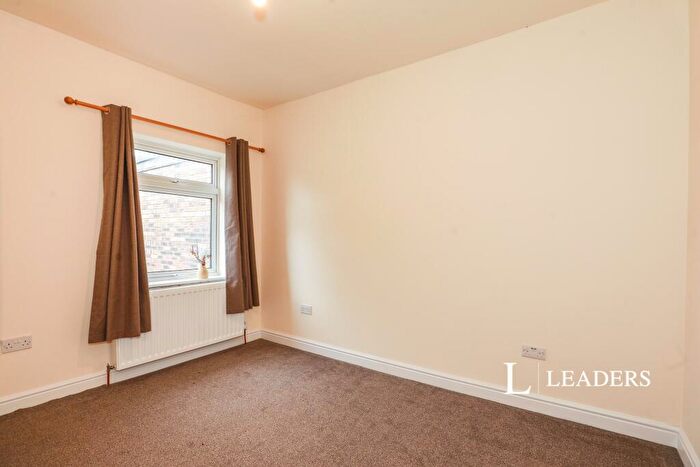 2 Bedroom House To Rent In Barony Road, CW5