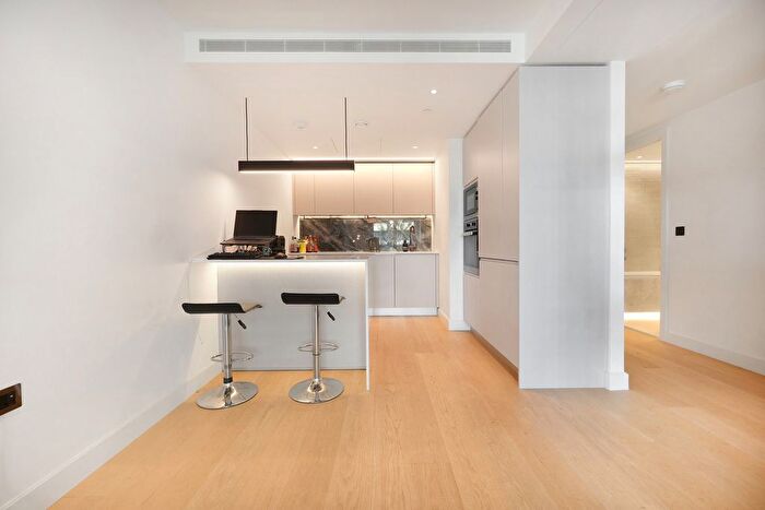 2 Bedroom Flat To Rent In White City Living, London, W12