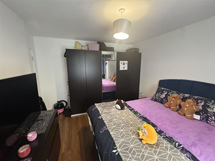 3 Bedroom End Terrace House For Sale In Avondale Crescent, Ponders End, EN3
