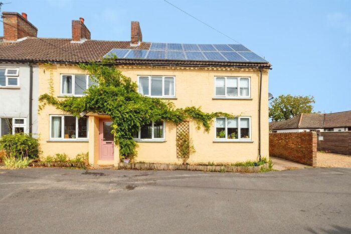5 Bedroom Semi Detached House For Sale In Grange Lane, Willingham By Stow, Gainsborough, DN21