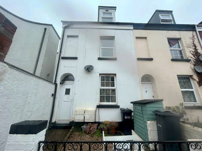2 Bedroom Flat To Rent In Church Road, St Thomas, EX2