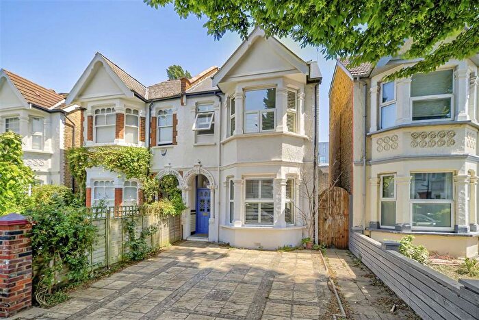 4 Bedroom Property For Sale In Agnes Road, London, W3