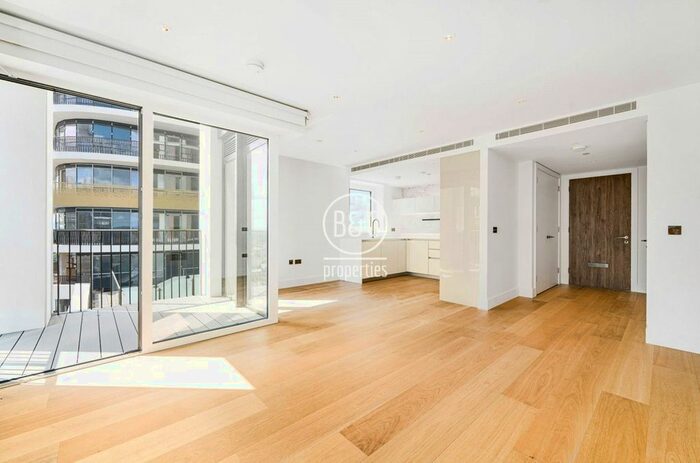 3 Bedroom Flat To Rent In Parkside Apartments, Cascade Way, London, W12