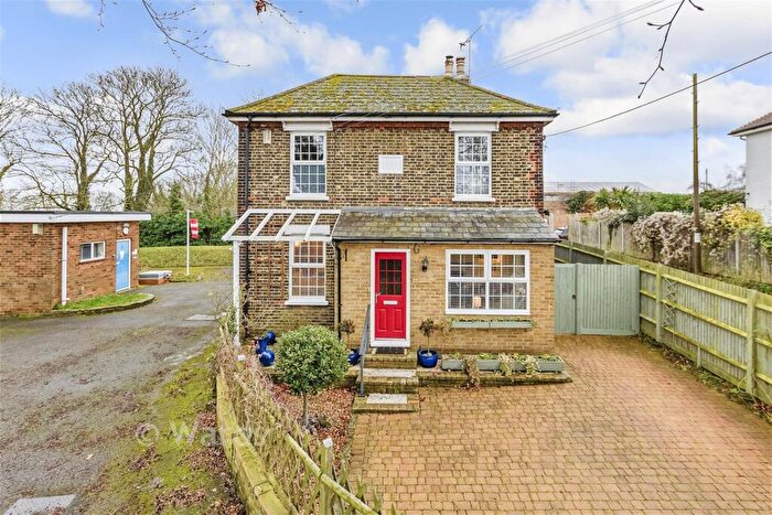 3 Bedroom Detached House For Sale In School Lane, Higham, Rochester, Kent, ME3