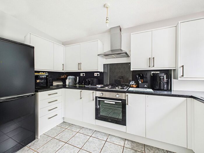 4 Bedroom Semi-Detached House To Rent In Astley Street, Tyldesley, M29