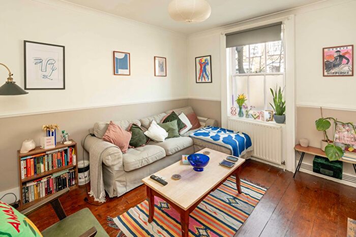 2 Bedroom Detached House To Rent In Choumert Grove, London, SE15