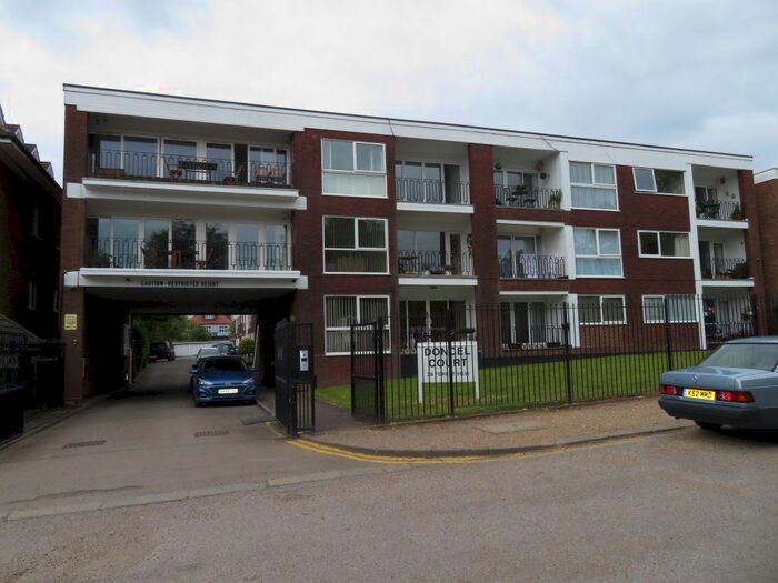 2 Bedroom Flat To Rent In Forest View, London, E4